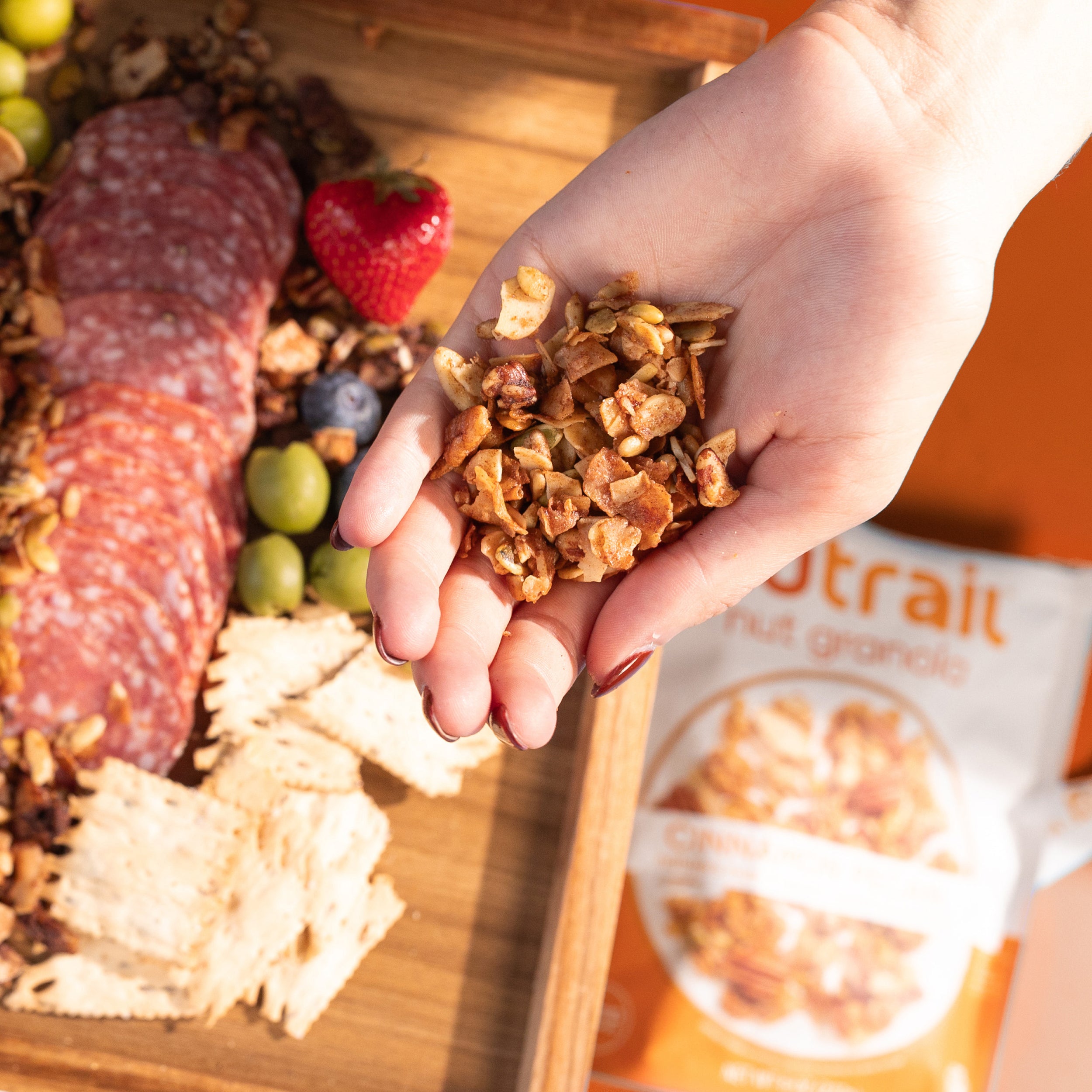 ナルナ プレミアム 30g NuTrail Cinnamon Pecan Nut Granola 3-Pack 8oz